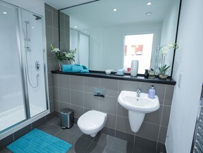 Bathroom - Central Leeds Penthouse (Leeds)