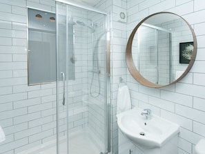 Bathroom - Malone Place Apartment (Belfast)