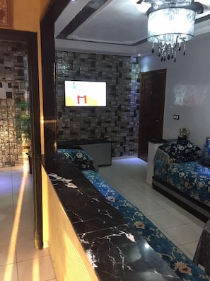 Economy Apartment, 2 Bedrooms | Living area
