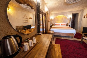Deluxe Cave Suites | 6 Schlafzimmer, Bettwäsche aus ägyptischer Baumwolle