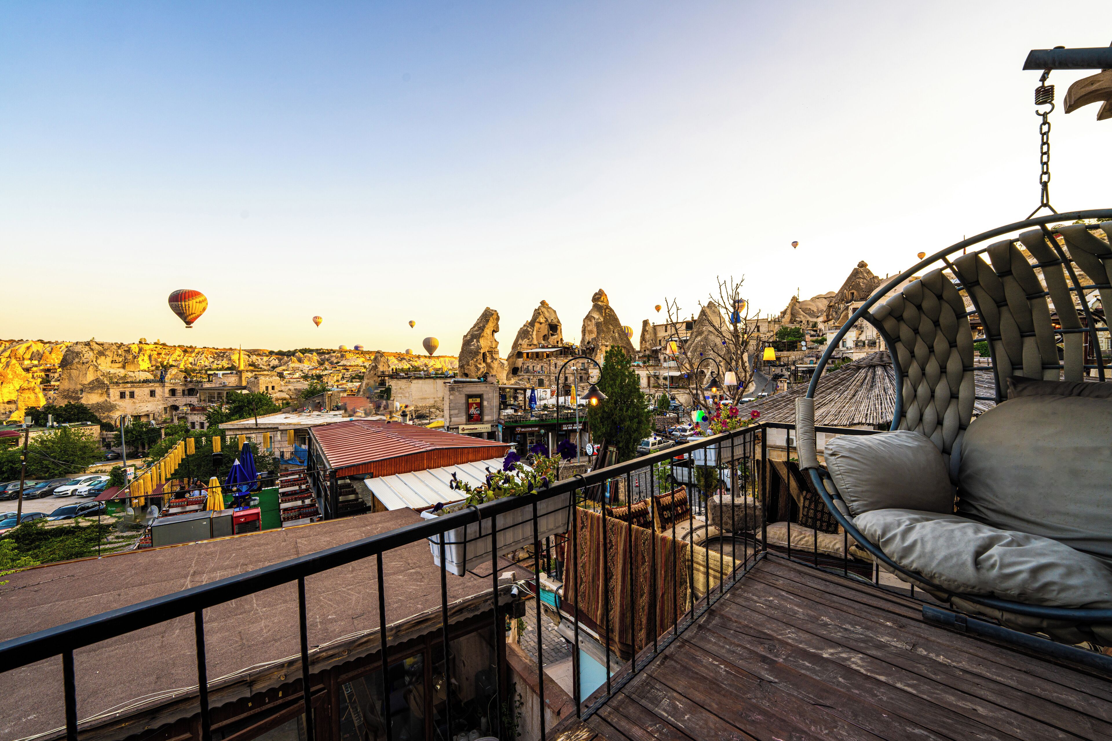 King Cave Suite | Balcony