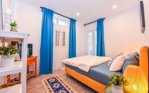Comfort Apartment, 2 Bedrooms, Courtyard View, Ground Floor | 1 bedroom, premium bedding, desk, blackout drapes