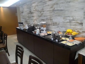 Free daily buffet breakfast