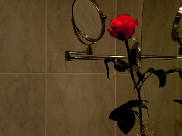 Unclassified image, 1 of 7, button - Single Room 4 - Gästehaus Zibert (Rottach-Egern)