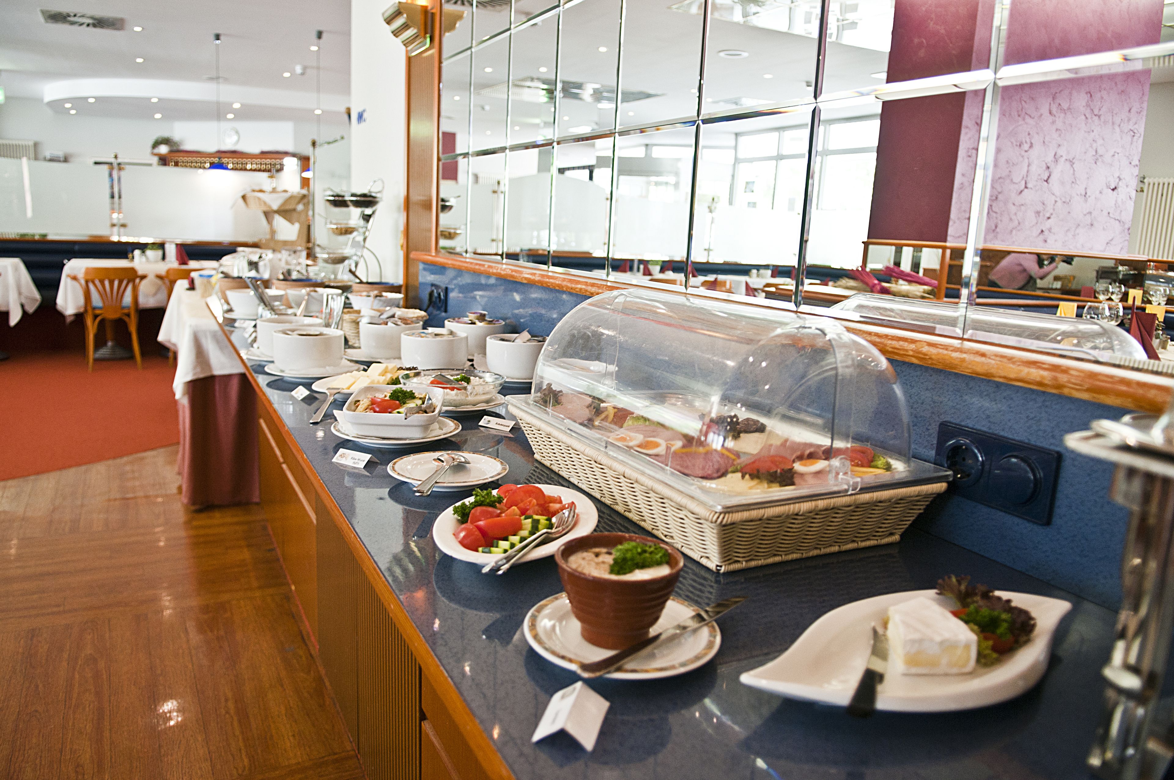 Daily continental breakfast for a fee