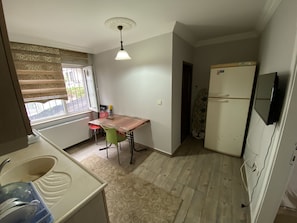 Apartment, 2 Bedrooms, Ground Floor | Private kitchen | Fridge, coffee/tea maker, electric kettle, cookware/dishes/utensils - Menekse Apart (Trabzon)