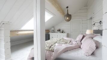 Family Suite, Ensuite | 1 bedroom, Egyptian cotton sheets, premium bedding, pillow-top beds