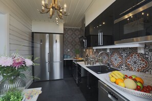 Dining - Sara's Bed and Breakfast (Erikslund)