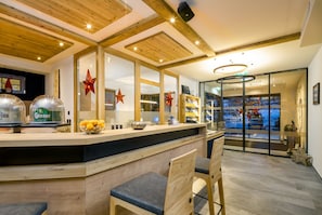 Bar (in der Unterkunft)