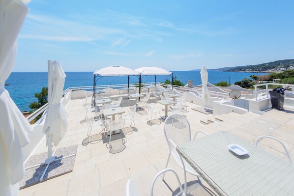 Sun deck