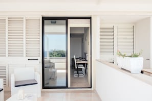 Economy Triple Room, Sea View
