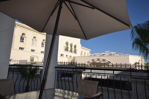 Businesshuoneisto | Parveke