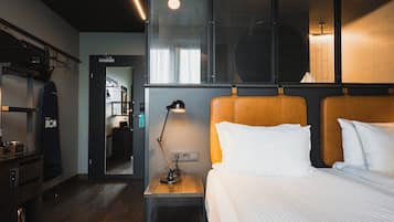 Deluxe Double or Twin Room, Harbour View (with Sauna & Gym Access)