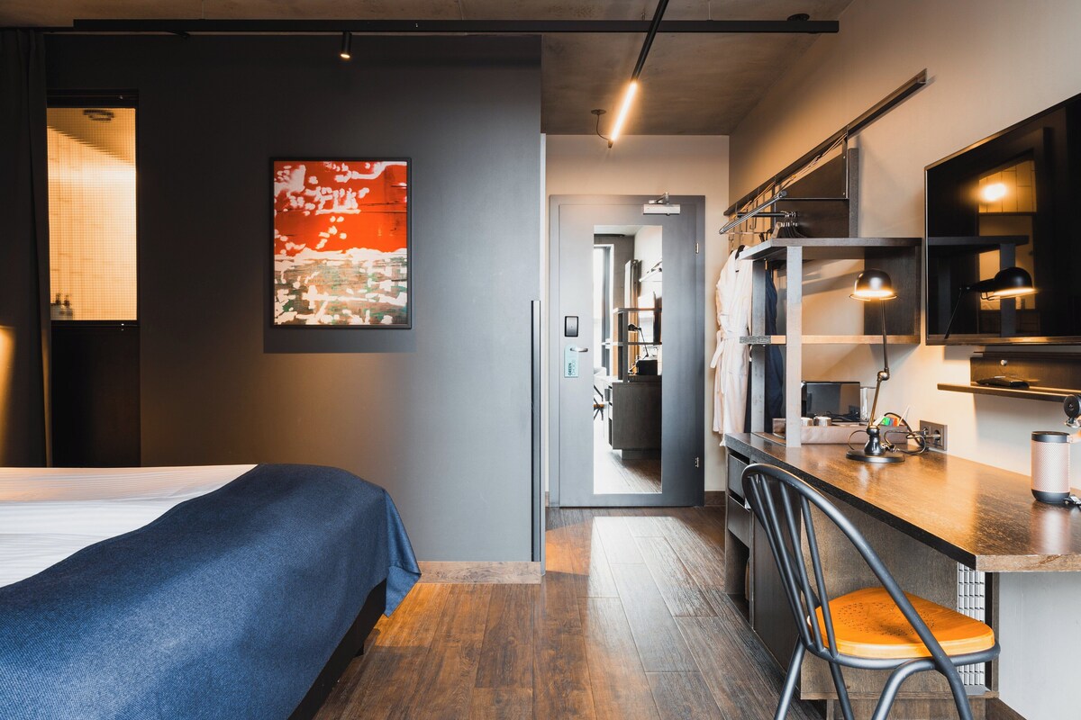 Interior of Exeter Hotel Reykjavik.