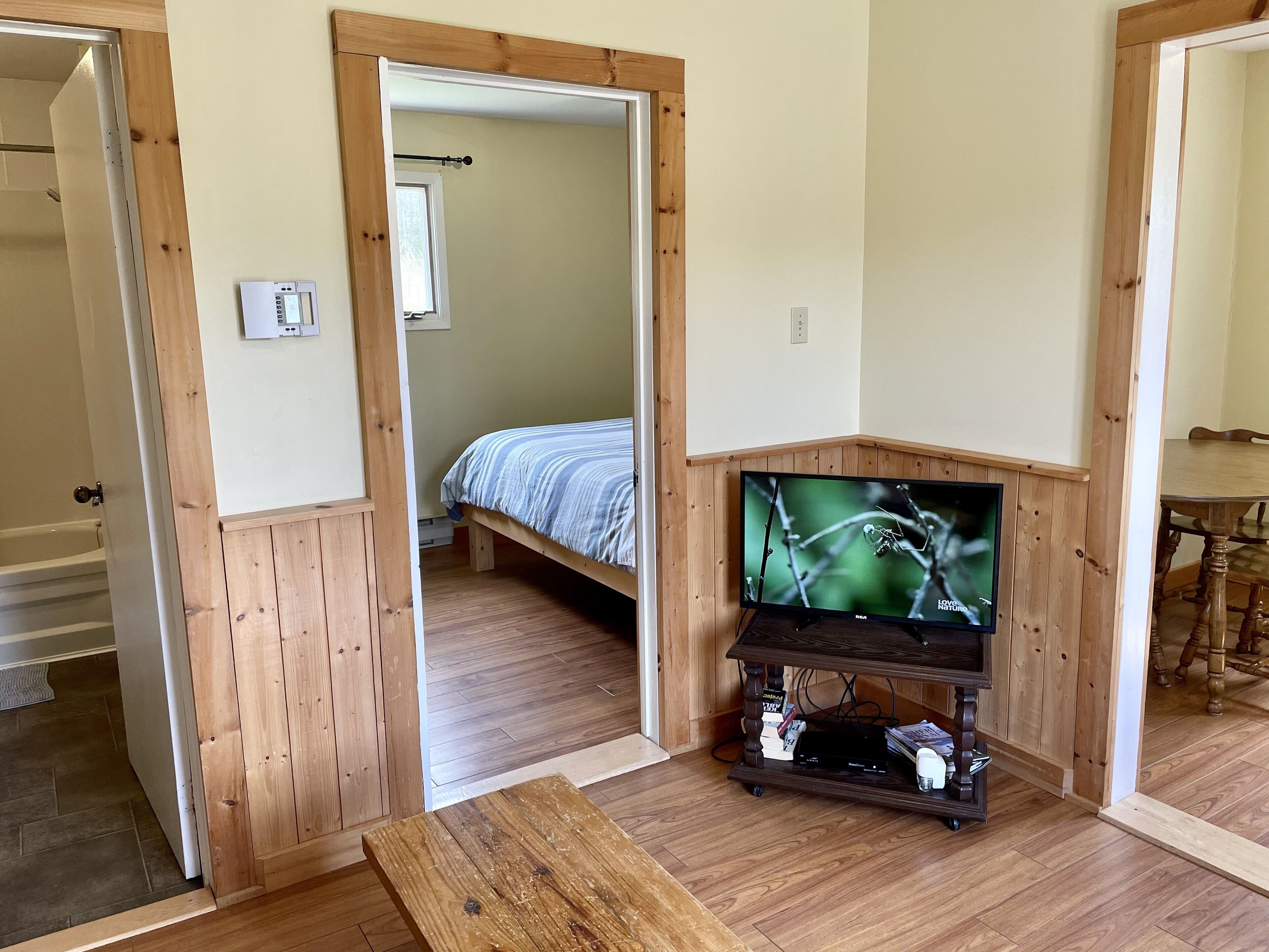 Standard Cabin, 1 Bedroom | Living area | Flat-screen TV