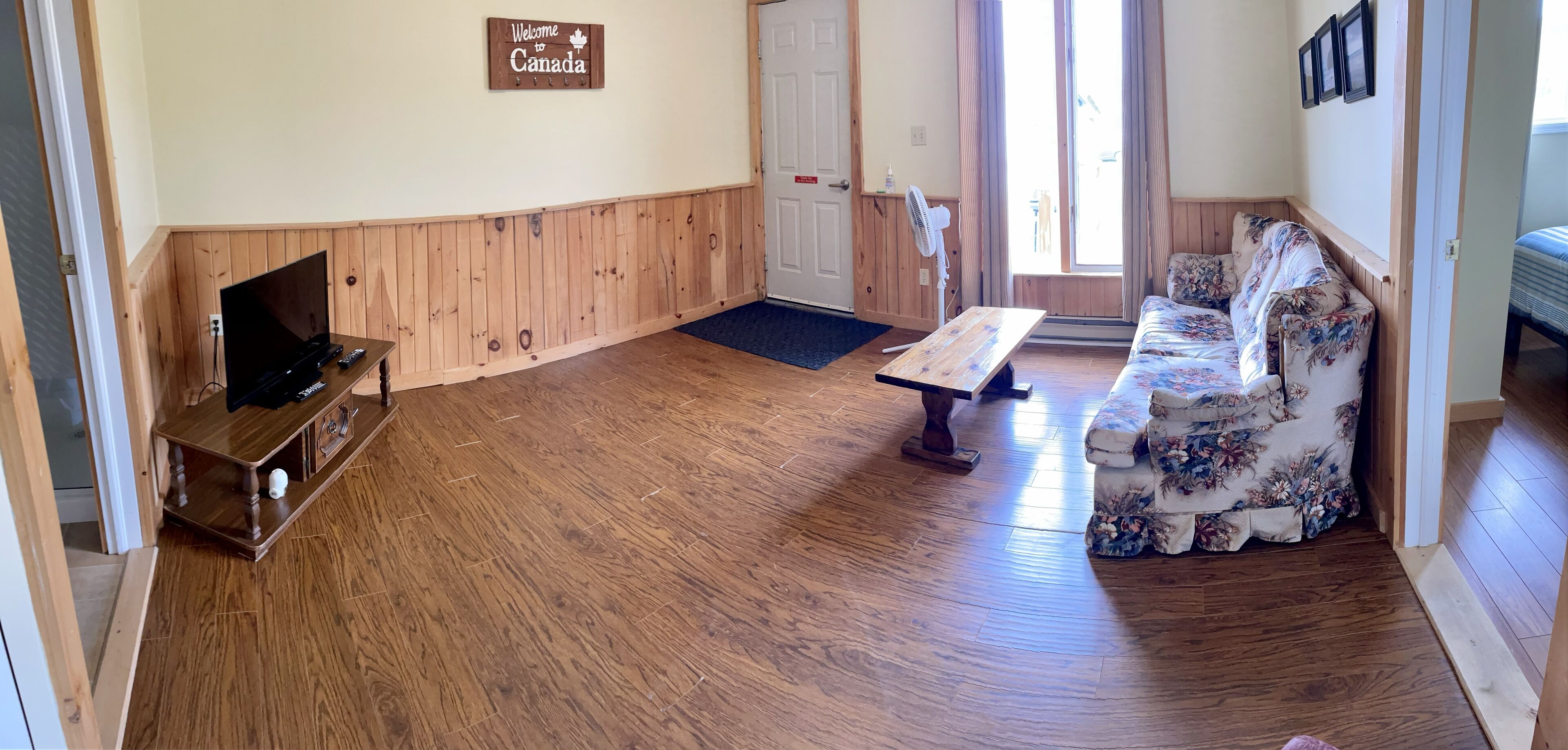 Comfort Cottage, 2 Bedrooms | Living area | Flat-screen TV