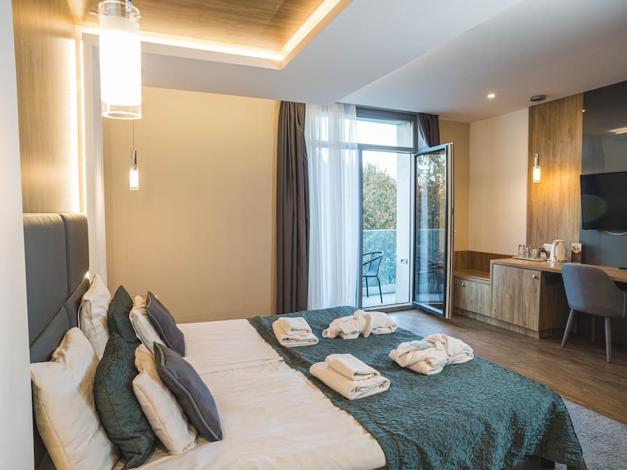 Standard Double Room | Premium bedding, in-room safe, desk, soundproofing