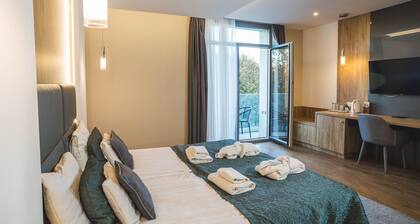 Hotel ZENA beauty & shopping center