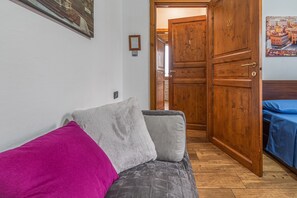 2 bedrooms, premium bedding, down duvets, memory-foam beds - B&B Selvarossa (Bologna)