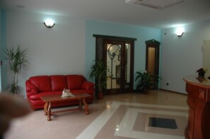 Lobby - Real Asturias Hotel (Acquappesa)