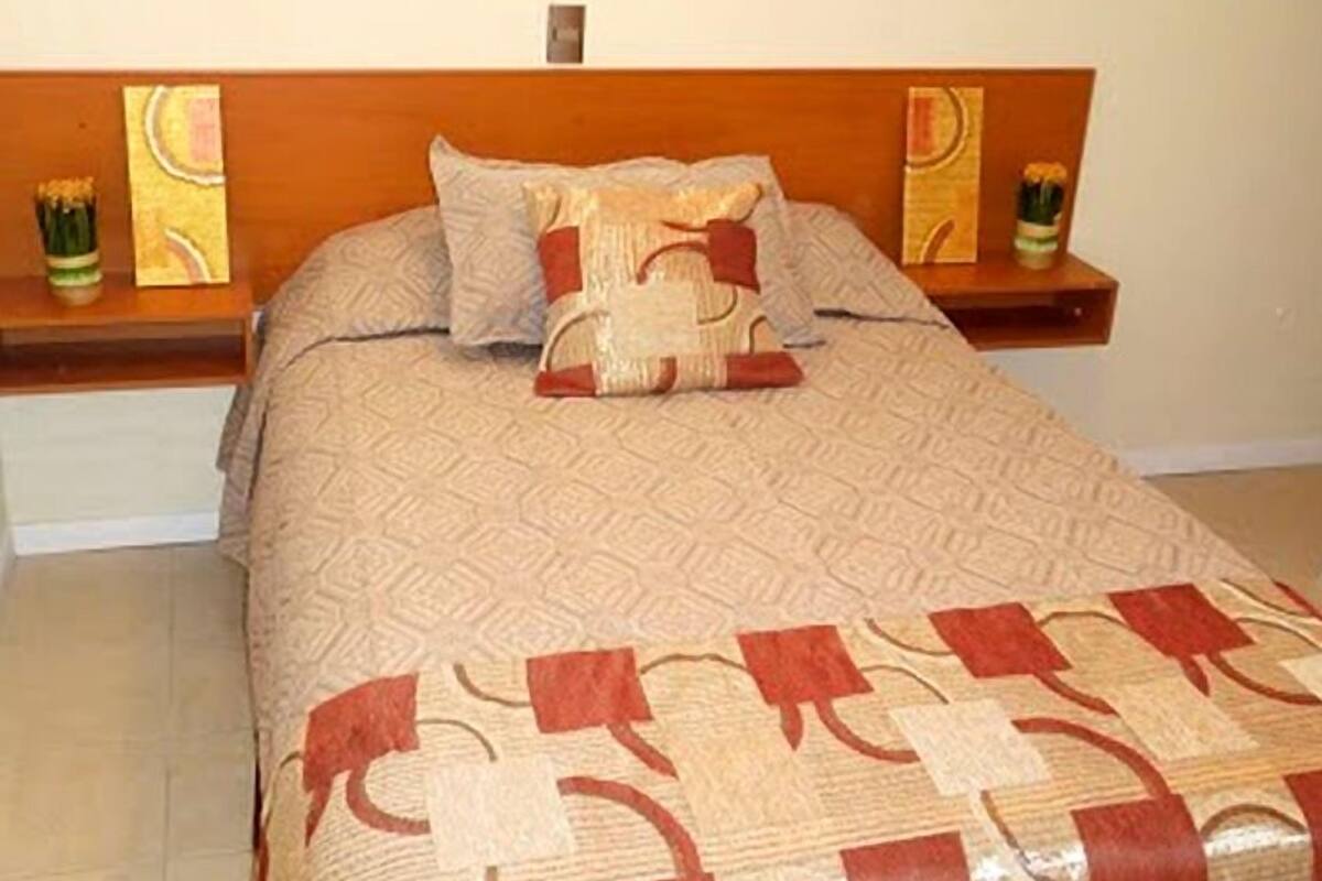 Doppelzimmer, 1 Doppelbett | Kostenlose Babybetten, kostenlose Zustellbetten, kostenloses WLAN