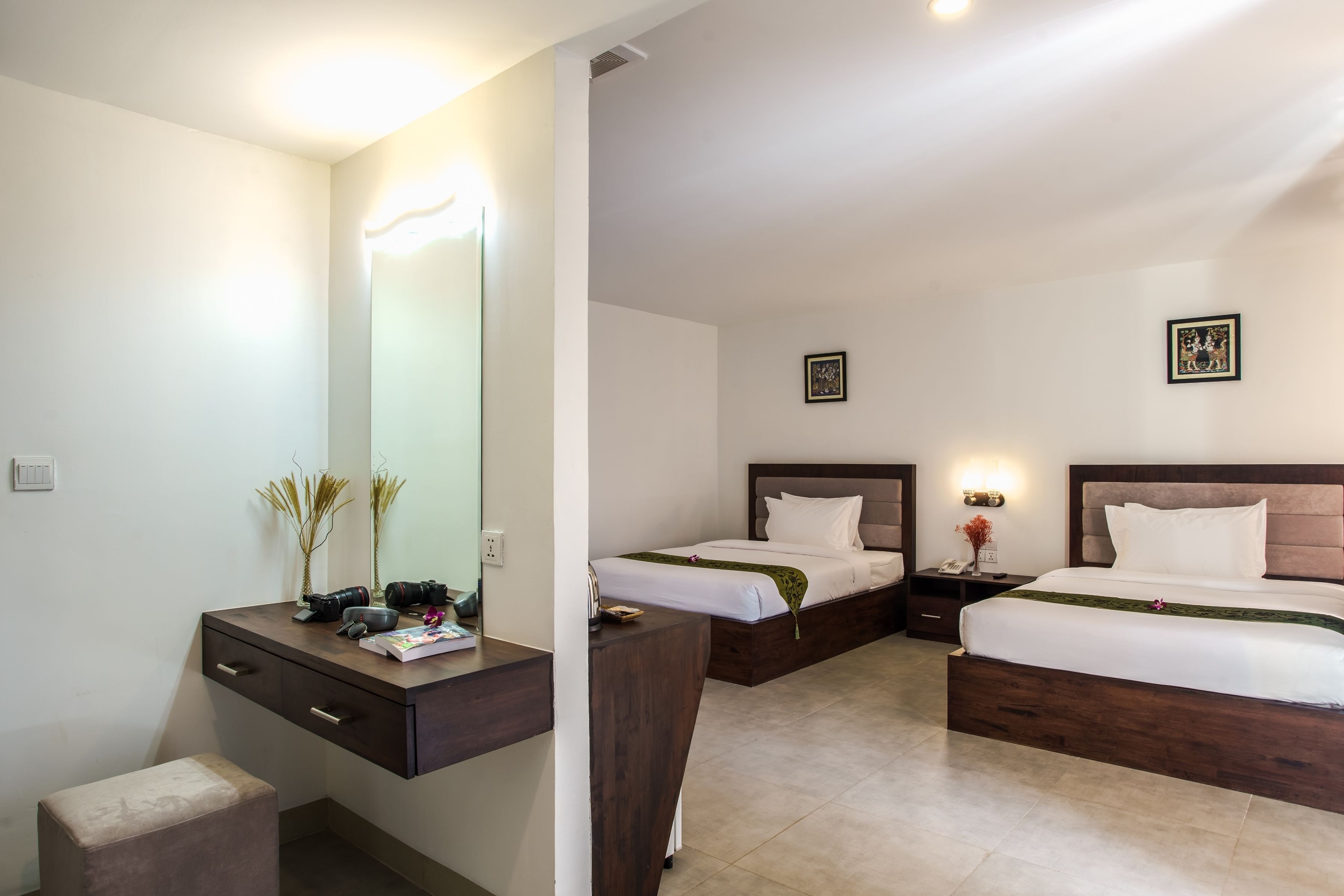 minibar, in-room safe, desk, rollaway beds