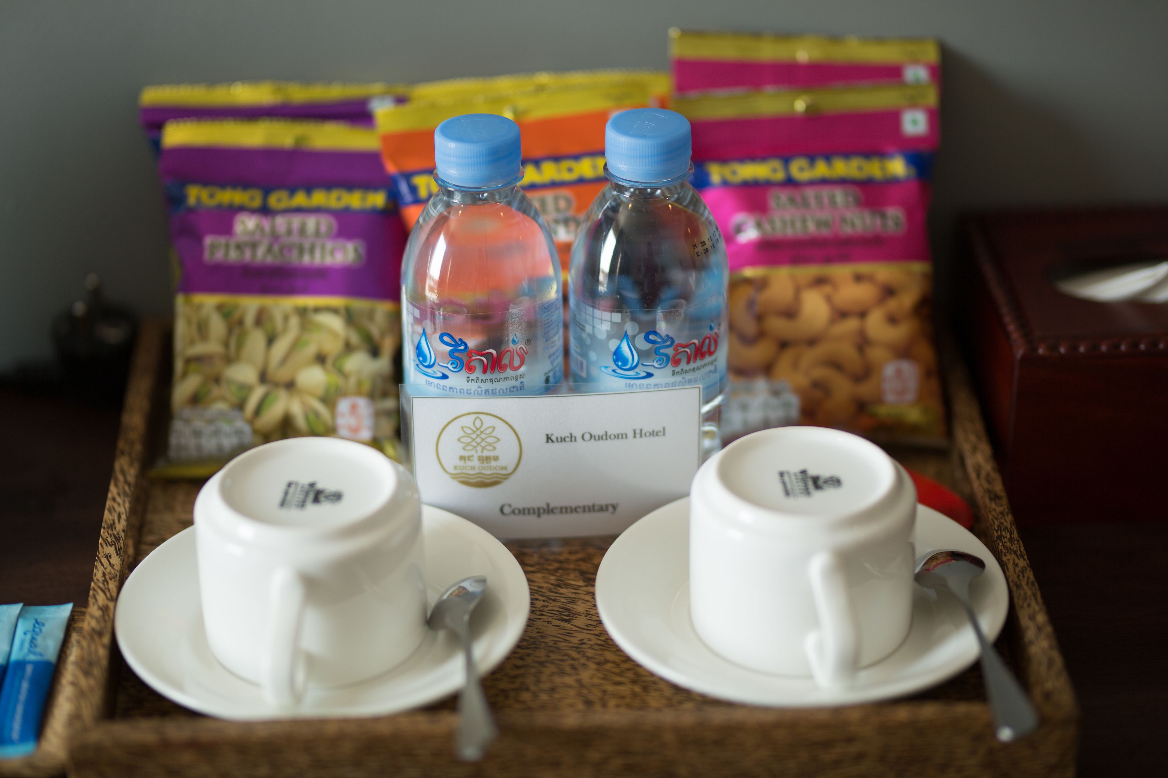 family room, balcony | minibar, in-room safe, desk, rollaway beds