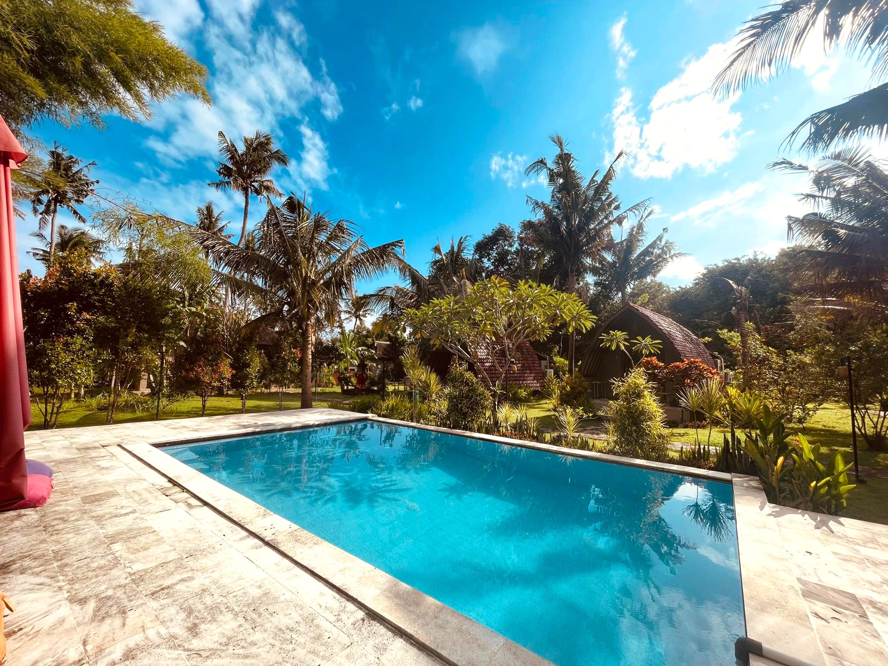 Außenpool, Liegestühle