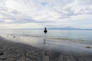 On the beach - Apit Lawang Villas (Penida Island)