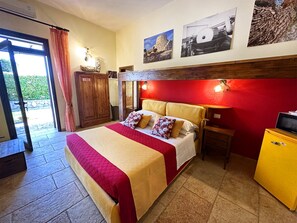 Habitación estándar doble | Ropa de cama de alta calidad, colchones viscoelásticos, caja fuerte