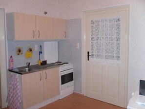 Unclassified image, 2 of 35, button