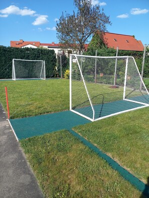 Unclassified image, 5 of 35, button