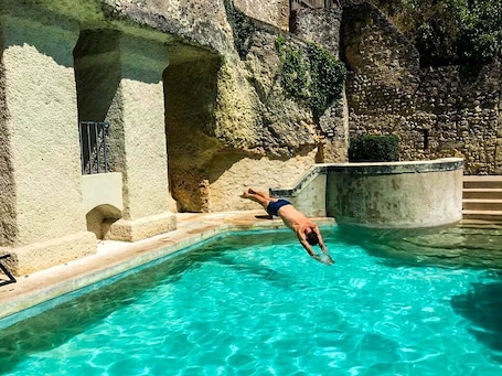 Seasonal outdoor pool