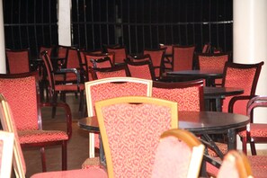 Colazione a buffet inclusa, servita tutte le mattine 