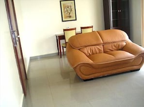 Suite | Living area | Flat-screen TV - Nyagatare Diplomat Hotel (Nyagatare)