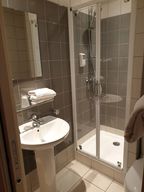 Bathroom - Hôtel Restaurant Les Oceanides (Concarneau)