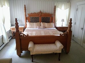 Superior Triple Room, Shared Bathroom (4. The Sycamore) | Free WiFi, bed sheets
