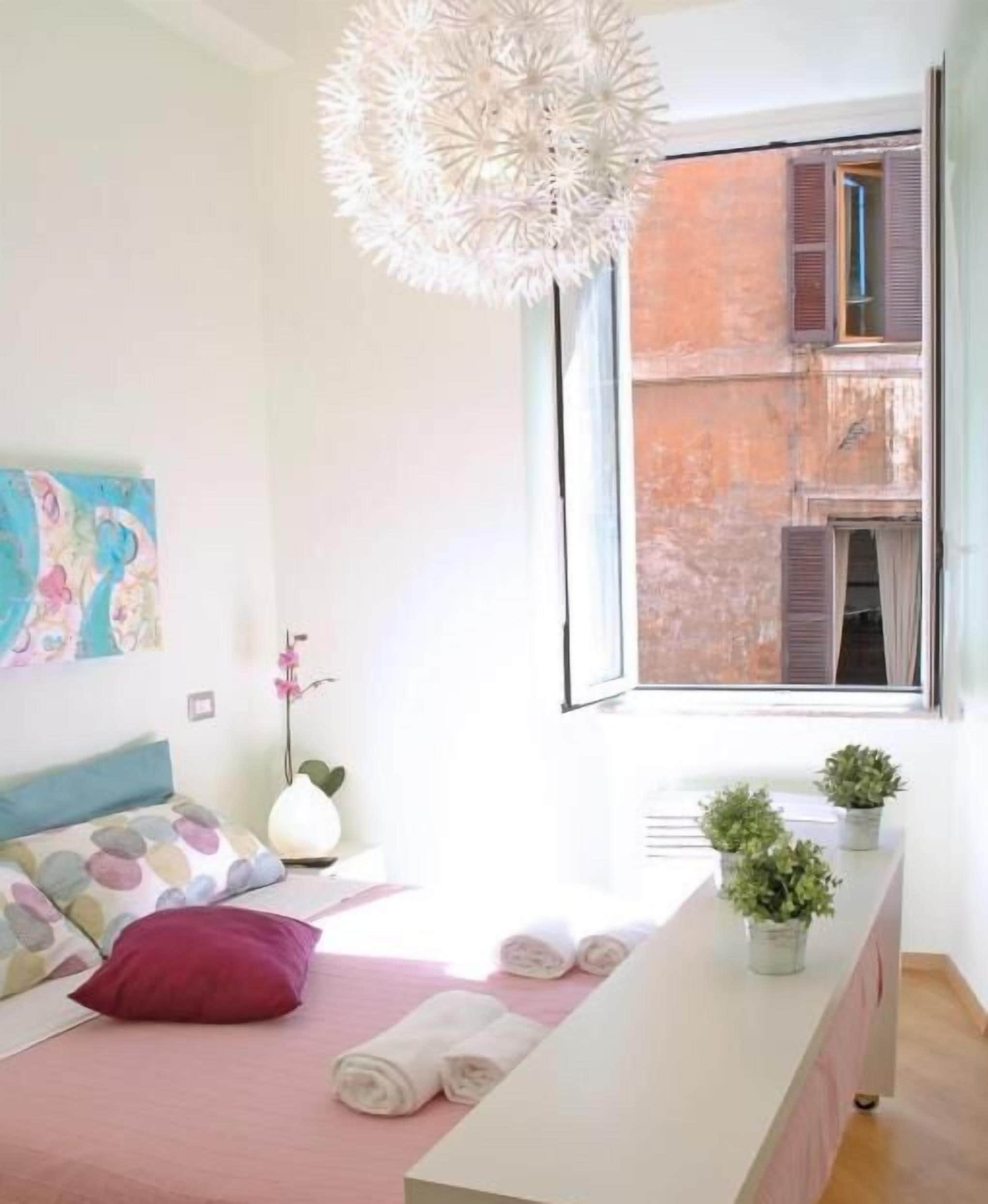 Caixa forta a l'habitació, planxa i posts de planxar i wifi gratuïta 