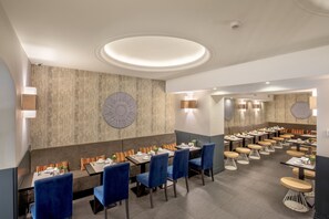 Ilmainen päivittäinen buffetaamiainen