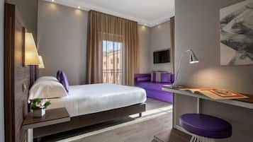 1 chambre, minibar, coffres-forts dans les chambres, bureau