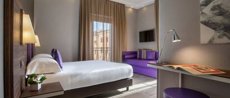 1 chambre, minibar, coffres-forts dans les chambres, bureau
