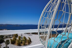 House, 2 Bedrooms, Sea View | Terrace/patio