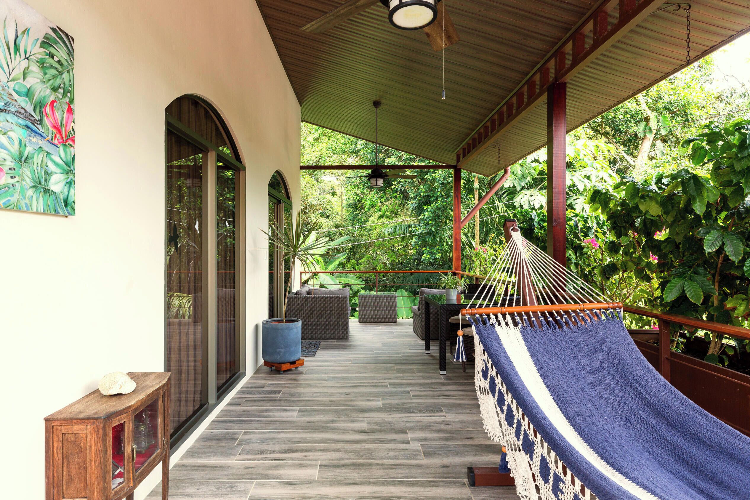 Deluxe Suite, 1 King Bed, Balcony | Terrace/patio