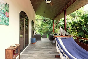 Deluxe-Suite, 1 King-Bett, Balkon | Terrasse/Patio