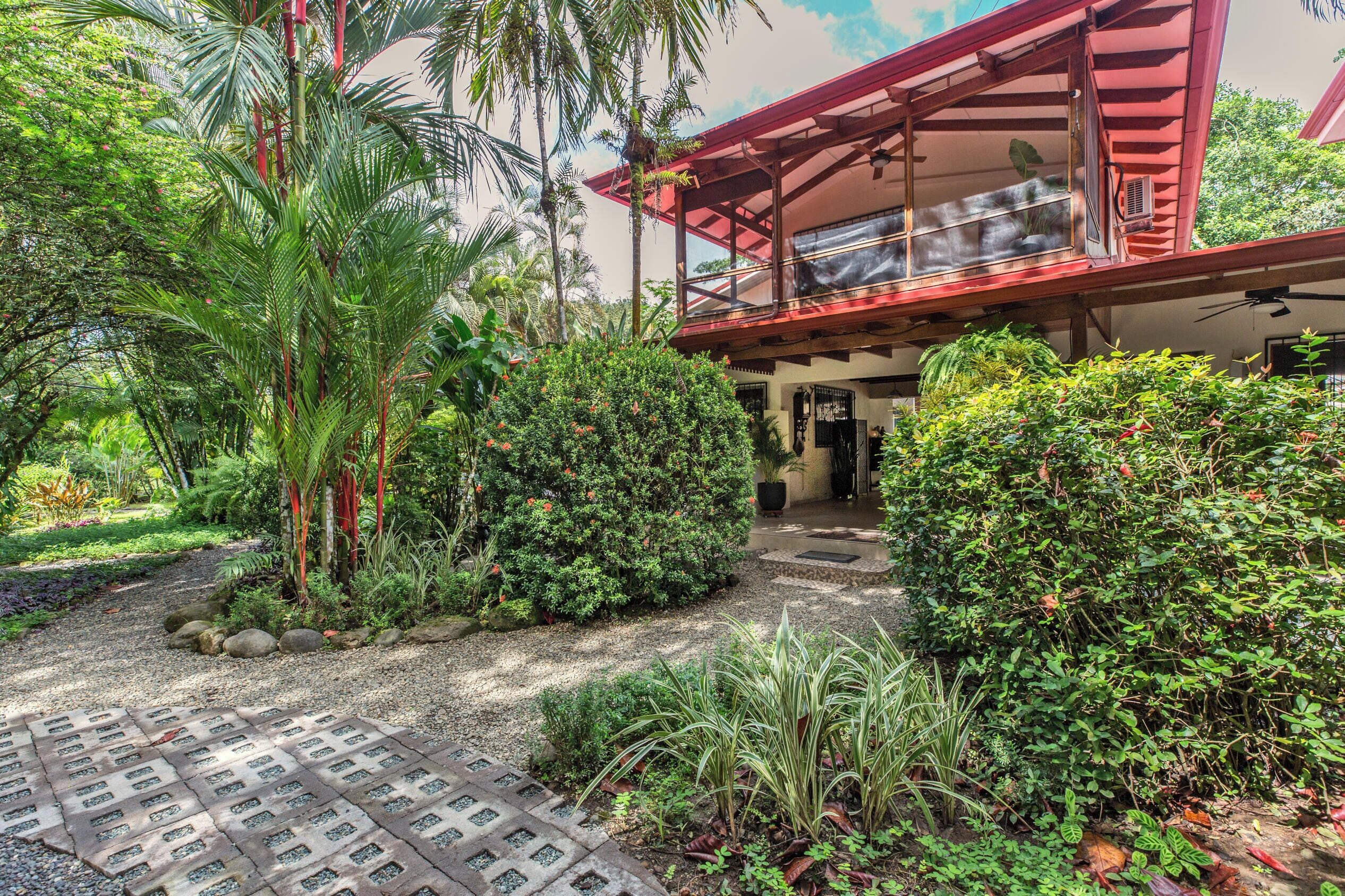 Entrée de l’hébergement