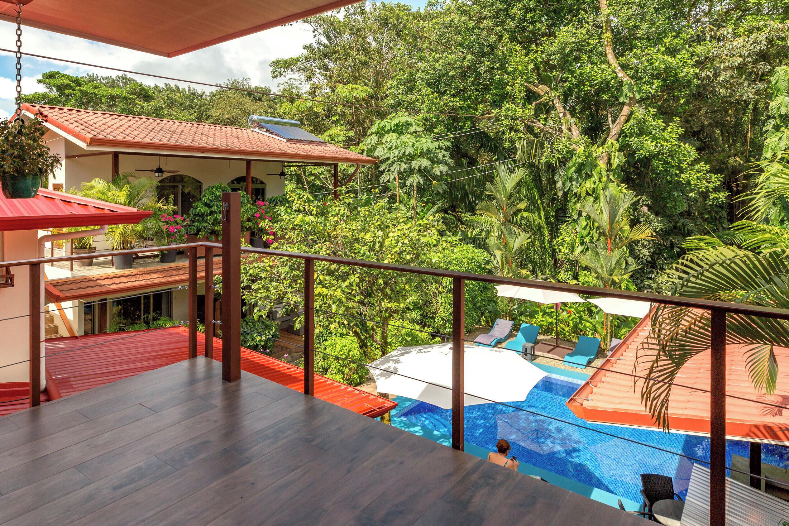 Suíte, 1 cama King, varanda, vista para o jardim | Vista para o jardim