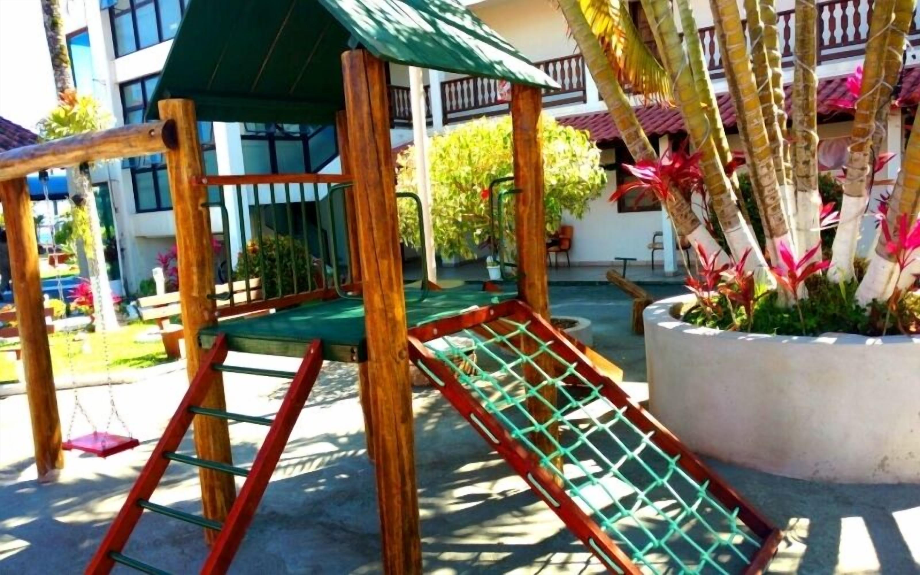 children’s play area – outdoor