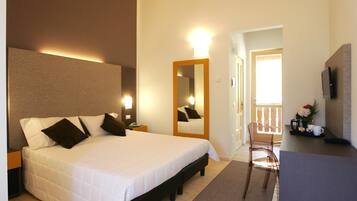 Kahden hengen superior-huone | Työpöytä, silitysrauta/-lauta, vuodevaatteet, pääsy pyörätuolilla