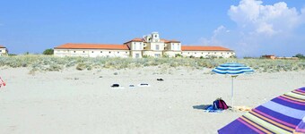 Dune residence Regina-Elena, private beach access, sea view - vacation apartment with