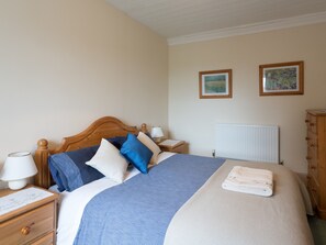 Classic-mökki, oma kylpyhuone | 2 makuuhuonetta